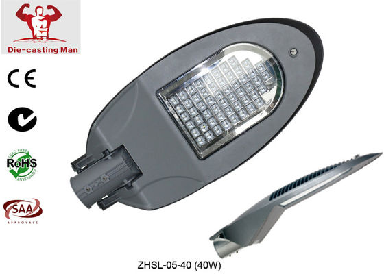 CRI 70 Lampes de rue à LED haute puissance Angle optique 145*85° 50W Ip66 Photocelle extérieure Modern Street Light