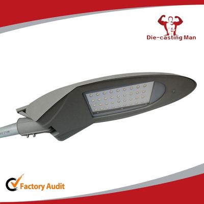 Lumière de route LED haute luminosité extérieure de 80 W 2700K-6500K IP66 Corps en aluminium coulé sous pression