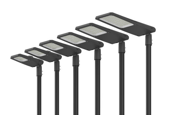 Couleur RAL personnalisée Éclairage de rue LED extérieur haute puissance avec facteur de puissance et durée de vie prolongée