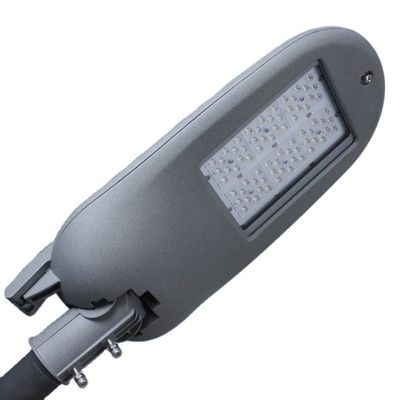 Le réverbère de place de parc de contrôleur futé de 120lm/W a mené le logement extérieur de lampe de lumen élevé de 100w